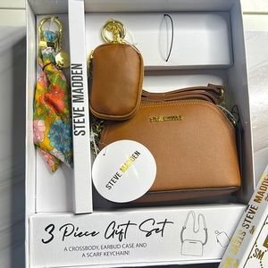 Steve Madden crossbody gift set (brand new)